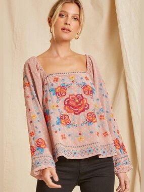 SAVANNA JANE EMBROIDERED PEASANT BLOUSE size S